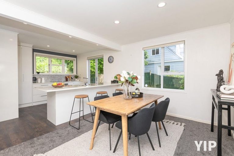 Photo of property in 115 Ruskin Road, Newlands, Wellington, 6037