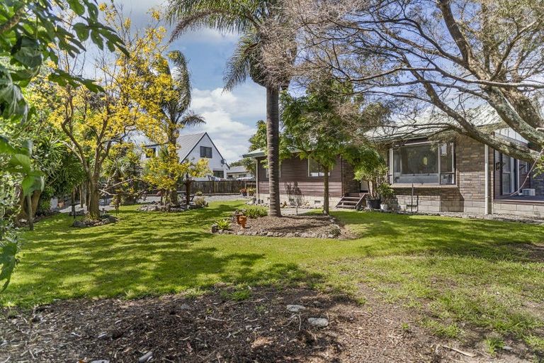 Photo of property in 11 Emery Place, Papamoa Beach, Papamoa, 3118