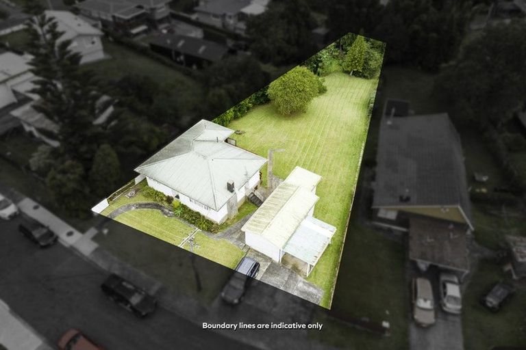 Photo of property in 4 Pomelo Road, Te Atatu South, Auckland, 0610