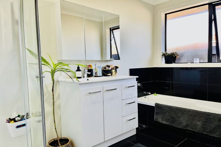 Photo of property in 32 Laurie Avenue, Papakura, 2110