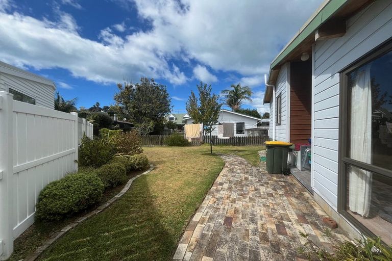 Photo of property in 2/27 Motuora Road, Manly, Whangaparaoa, 0930