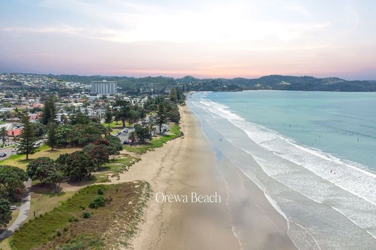 Photo of property in 42 Marellen Drive, Red Beach, 0932