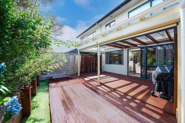 Photo of property in Casa Bella, 8/427 Albany Highway, Albany, Auckland, 0632