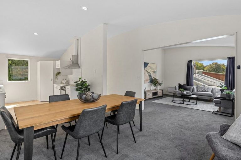Photo of property in 32 Dart Place, Fernhill, Queenstown, 9300