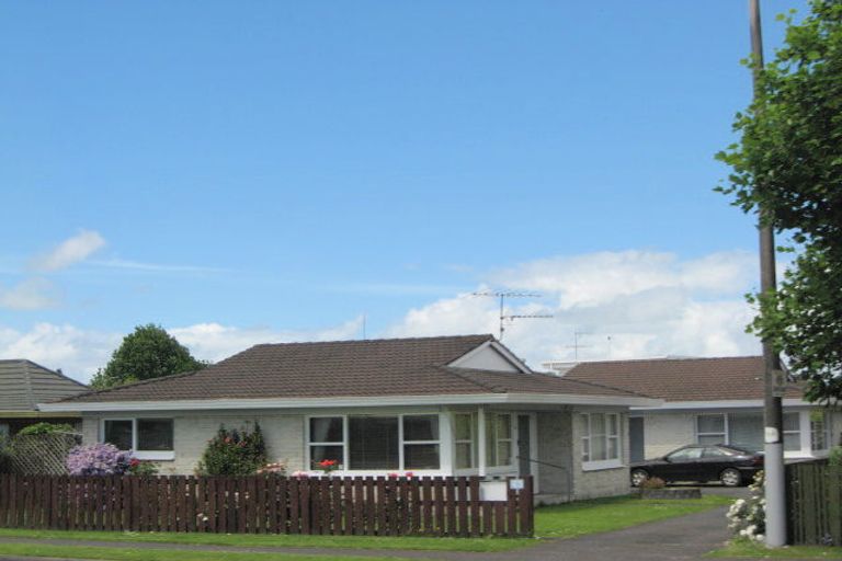Photo of property in 2/43 Great South Road, Takanini, 2112