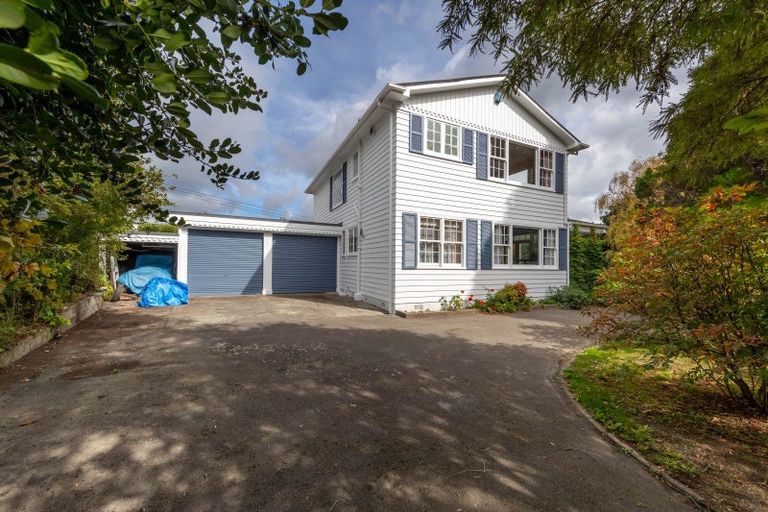 Photo of property in 22 Chatsworth Road, Silverstream, Upper Hutt, 5019