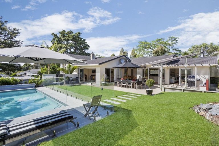 Photo of property in 11 Northgrove Avenue, Hillcrest, Auckland, 0627