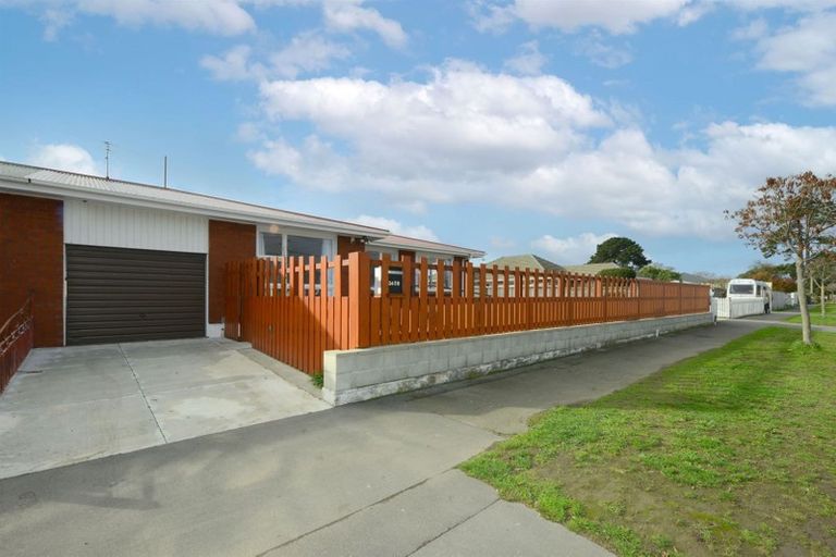 Photo of property in 345 Breezes Road, Aranui, Christchurch, 8061