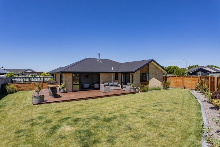 Photo of property in 10 Claremont Crescent, Amberley, 7410