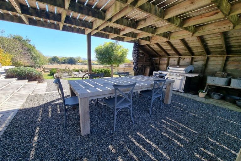 Photo of property in 14 Brooker Place, Waipukurau, 4200