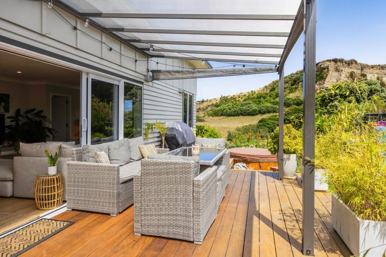 Photo of property in 40 Kawei Road, Ohawe, Hawera, 4671