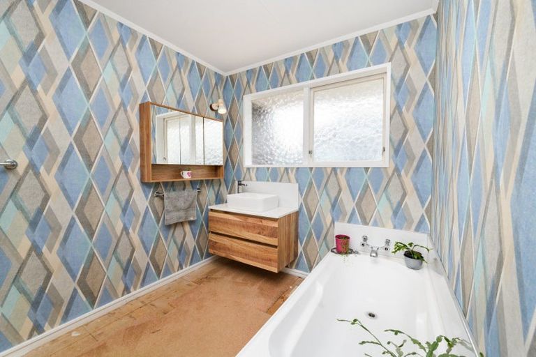 Photo of property in 50 Pitama Road, Awapuni, Palmerston North, 4412