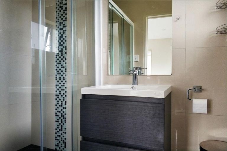 Photo of property in 53a Pomaria Road, Henderson, Auckland, 0610