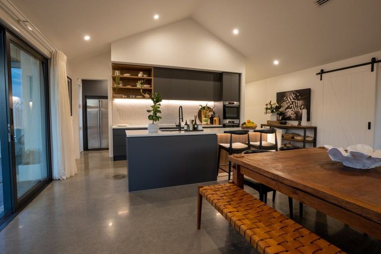 Photo of property in 25 Mike Smith Drive, Cambridge, 3434