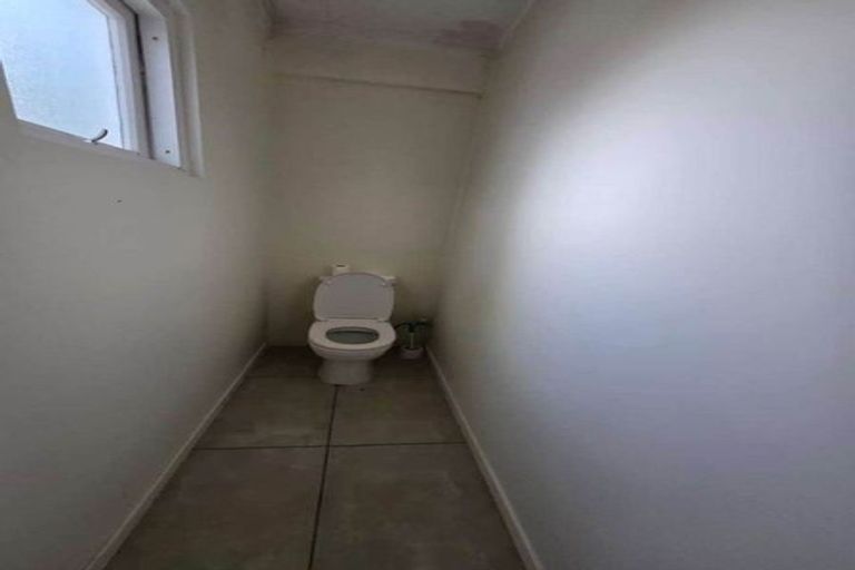 Photo of property in 3 Theodora Place, Mairangi Bay, Auckland, 0630