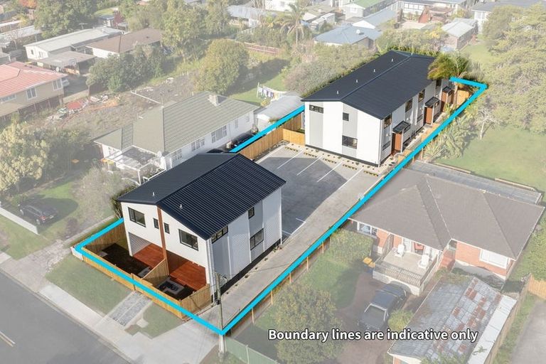 Photo of property in 2/3 Royal View Road, Te Atatu South, Auckland, 0610