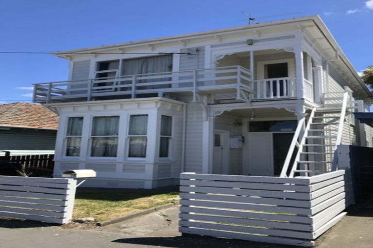 Photo of property in 75 Constable Street, Newtown, Wellington, 6021