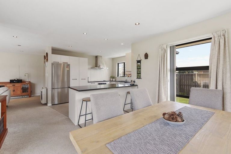 Photo of property in 32 Kotare Avenue, Rangiora, 7400