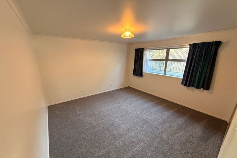 Photo of property in 16 Motukari Place, Onaero, Waitara, 4383