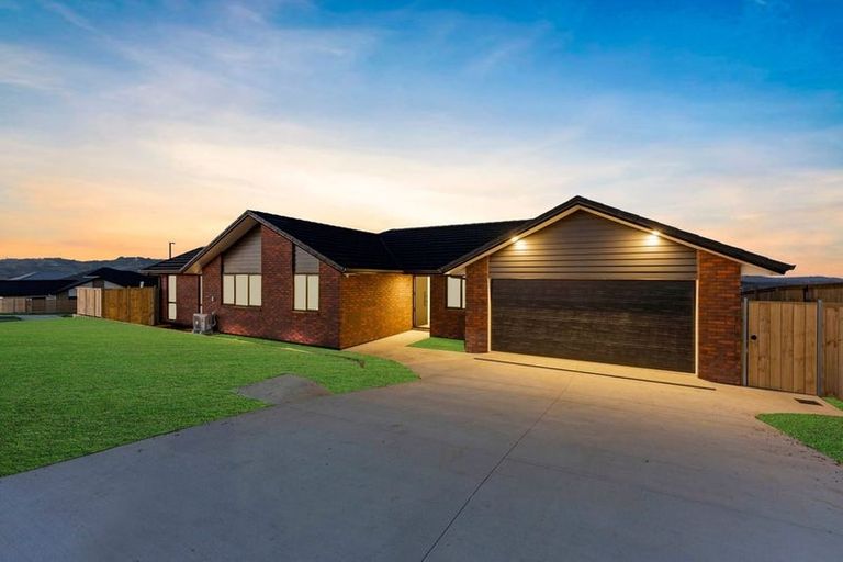 Photo of property in 2 Viv Green Place, Pokeno, 2402