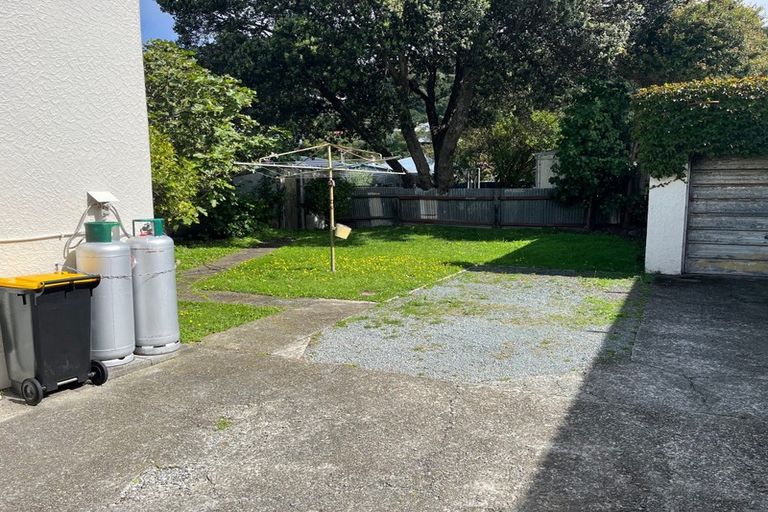 Photo of property in 150a The Parade, Island Bay, Wellington, 6023