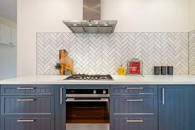 Photo of property in 8 Saint Albans Avenue, Karori, Wellington, 6012