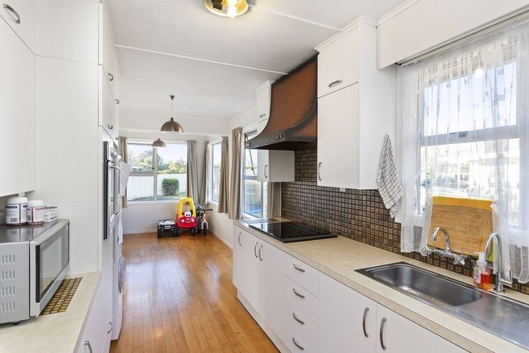 Photo of property in 61 Martin Road, Paraparaumu Beach, Paraparaumu, 5032