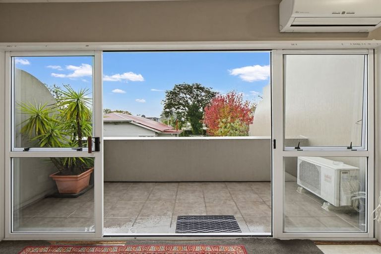 Photo of property in 3/102 Wainui Street, Riccarton, Christchurch, 8041