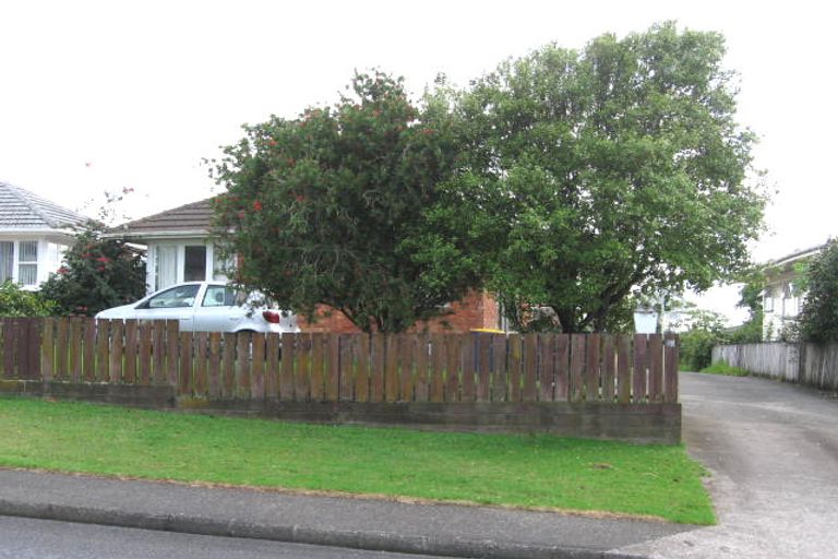 Photo of property in 48 Vera Road, Te Atatu South, Auckland, 0610