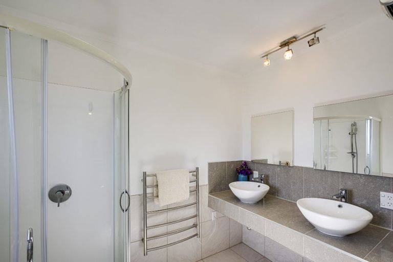 Photo of property in 214 Auckland Road, Greenmeadows, Napier, 4112