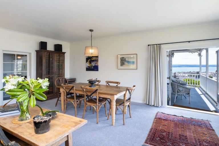 Photo of property in 8 Goldsmith Terrace, Hospital Hill, Napier, 4110