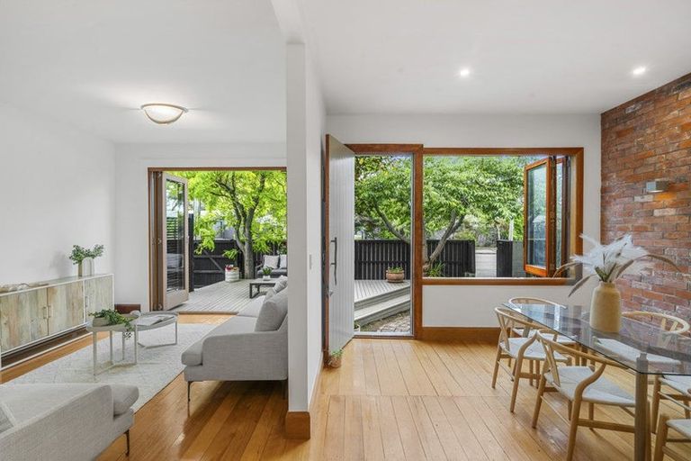 Photo of property in 27 Hardwicke Street, Sumner, Christchurch, 8081
