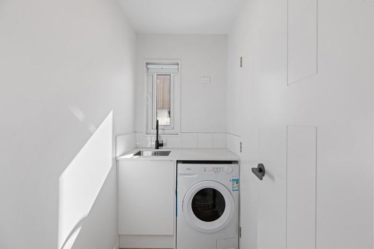Photo of property in 2/61 Waltham Road, Sydenham, Christchurch, 8023