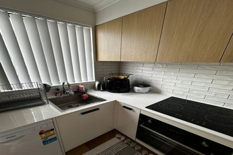 Photo of property in 34 Waipuhinui Way, Wiri, Auckland, 2104