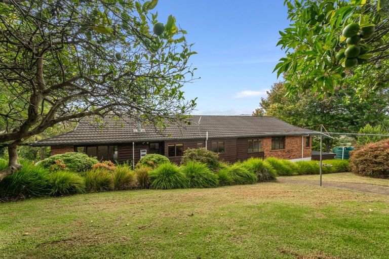 Photo of property in 115 Sandstone Road, Whitford, Manurewa, 2576