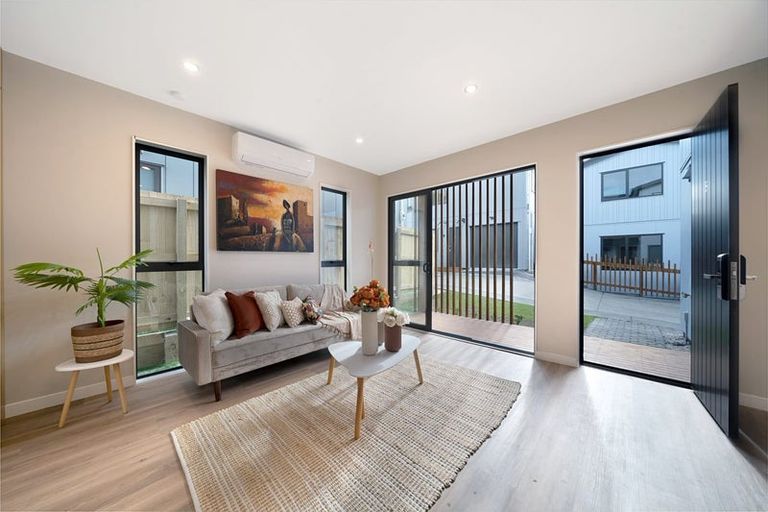 Photo of property in 86b Kervil Avenue, Te Atatu Peninsula, Auckland, 0610