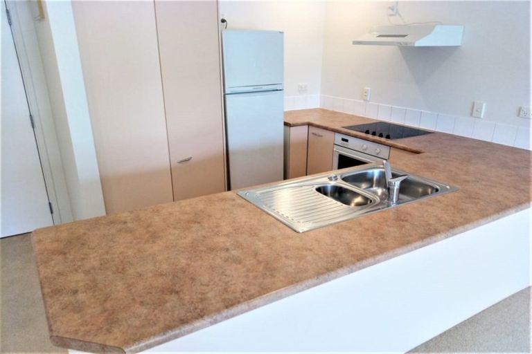 Photo of property in 28/8u Girton Terrace, Mount Cook, Wellington, 6021