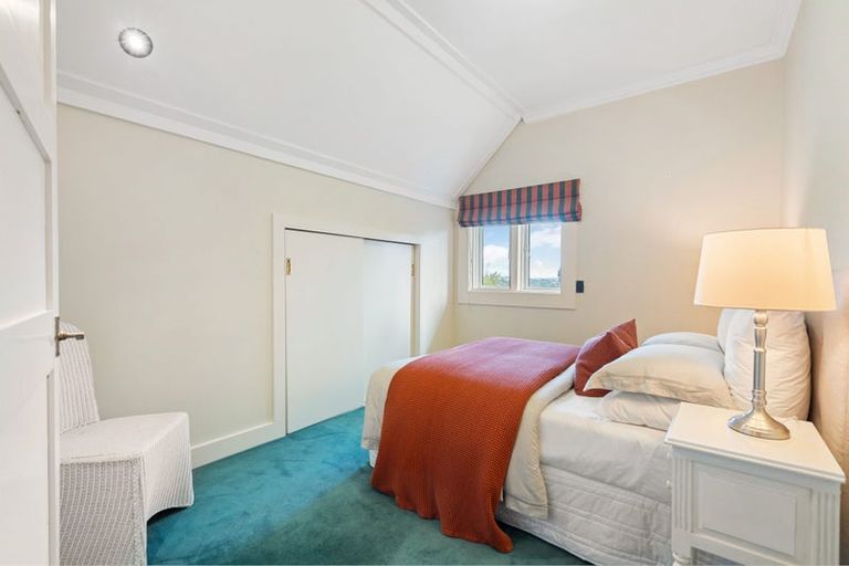 Photo of property in 7 Marine Terrace, Bayswater, Auckland, 0622