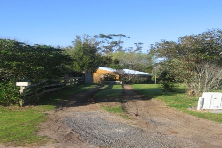Photo of property in 108 Pinewood Court, Matarangi, Whitianga, 3592