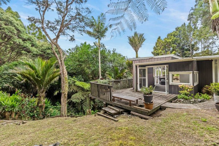 Photo of property in 2a Opou Road, Titirangi, Auckland, 0604