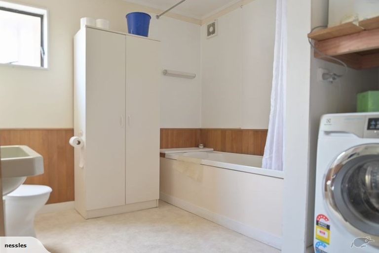 Photo of property in 28 Ferry Street, Seatoun, Wellington, 6022