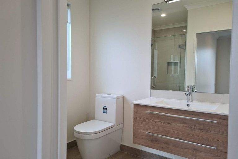 Photo of property in 8 Koral Lane, Broomfield, Christchurch, 8042