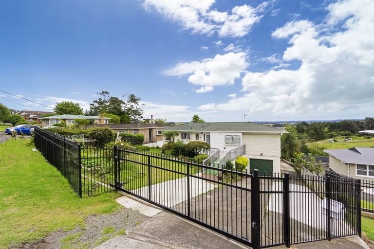 Photo of property in 466 Don Buck Road, Massey, Auckland, 0614