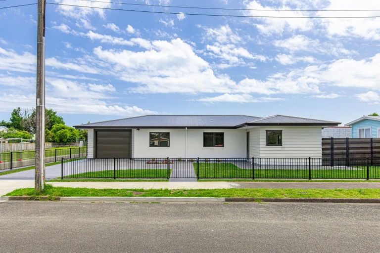 Photo of property in 6 Cambridge Street, Gonville, Whanganui, 4501