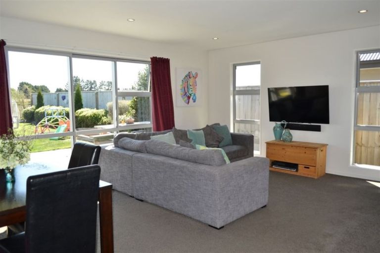 Photo of property in 52 Helmore Street, Rangiora, 7400