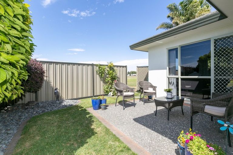 Photo of property in 18 Forbury Way, Taradale, Napier, 4112