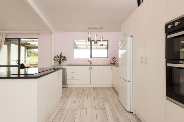 Photo of property in 383r Kaitemako Road, Welcome Bay, Tauranga, 3175