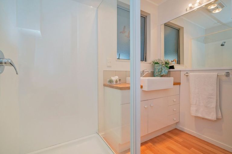 Photo of property in 42 Cholmondeley Crescent, Whitianga, 3510