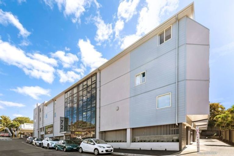 Photo of property in Luxford Villas, 105/72 Herald Street, Berhampore, Wellington, 6023