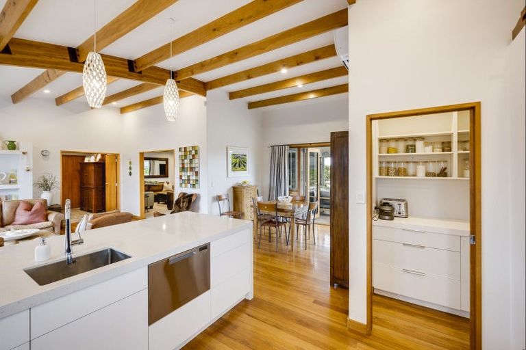 Photo of property in 17 Collison Terrace, Haumoana, 4102